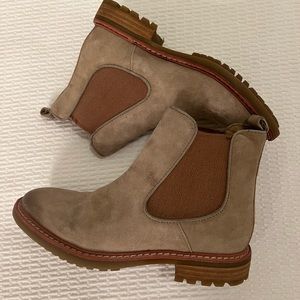 Sofft Boots Size 7